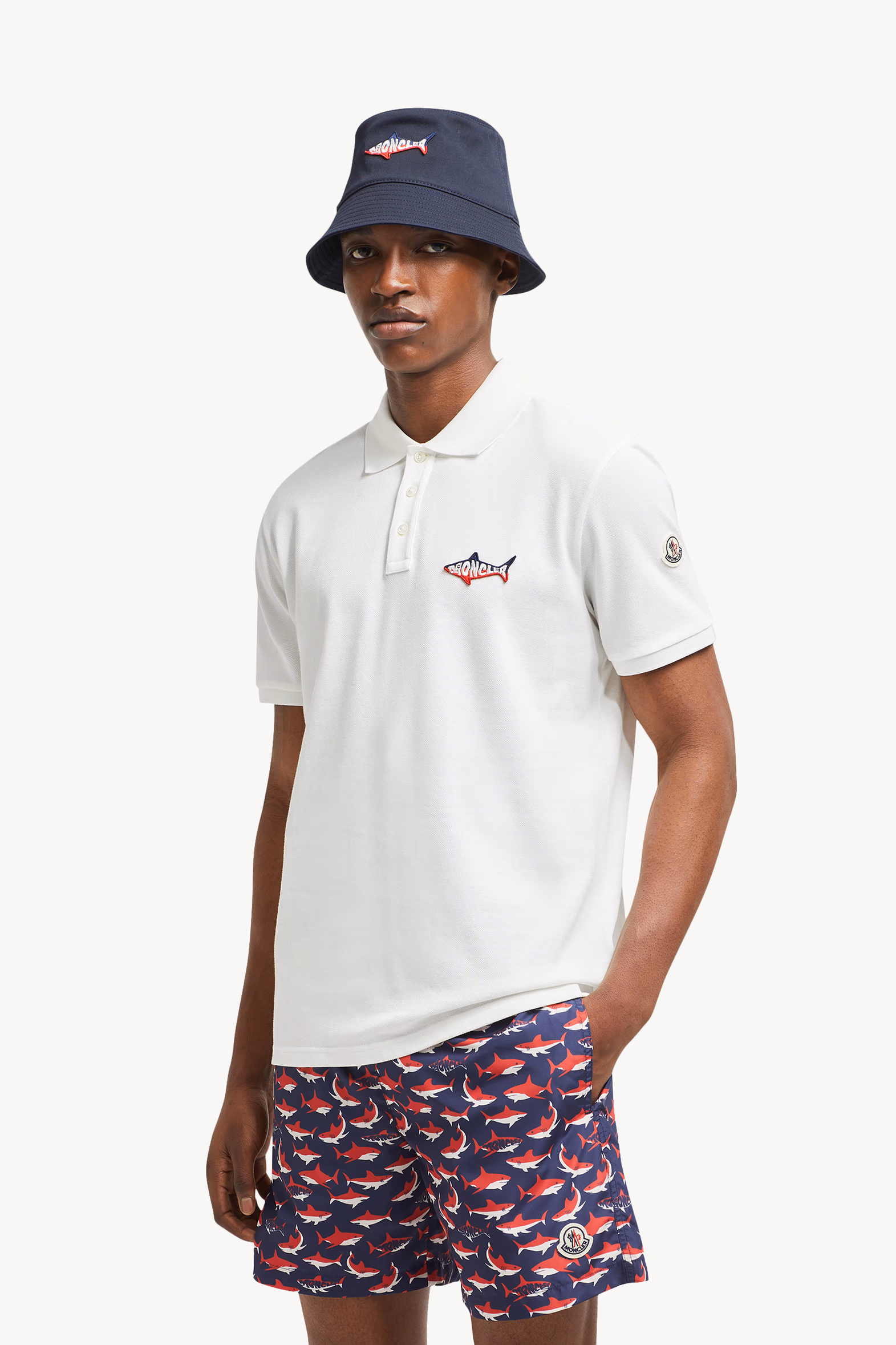 Polo de piqué de algodón con parche de tiburón Hombre Blanco Moncler 0